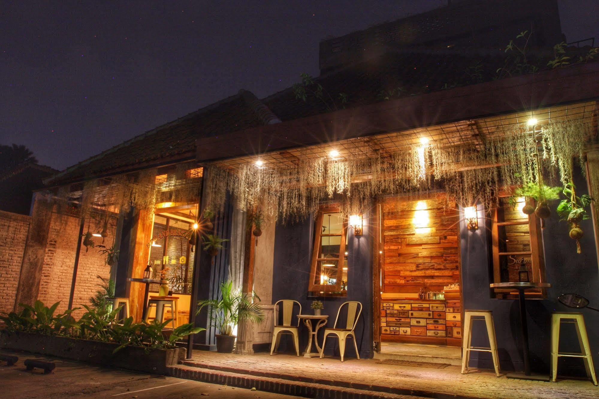 Summerbird - Bed And Brasserie Bandung Ngoại thất bức ảnh
