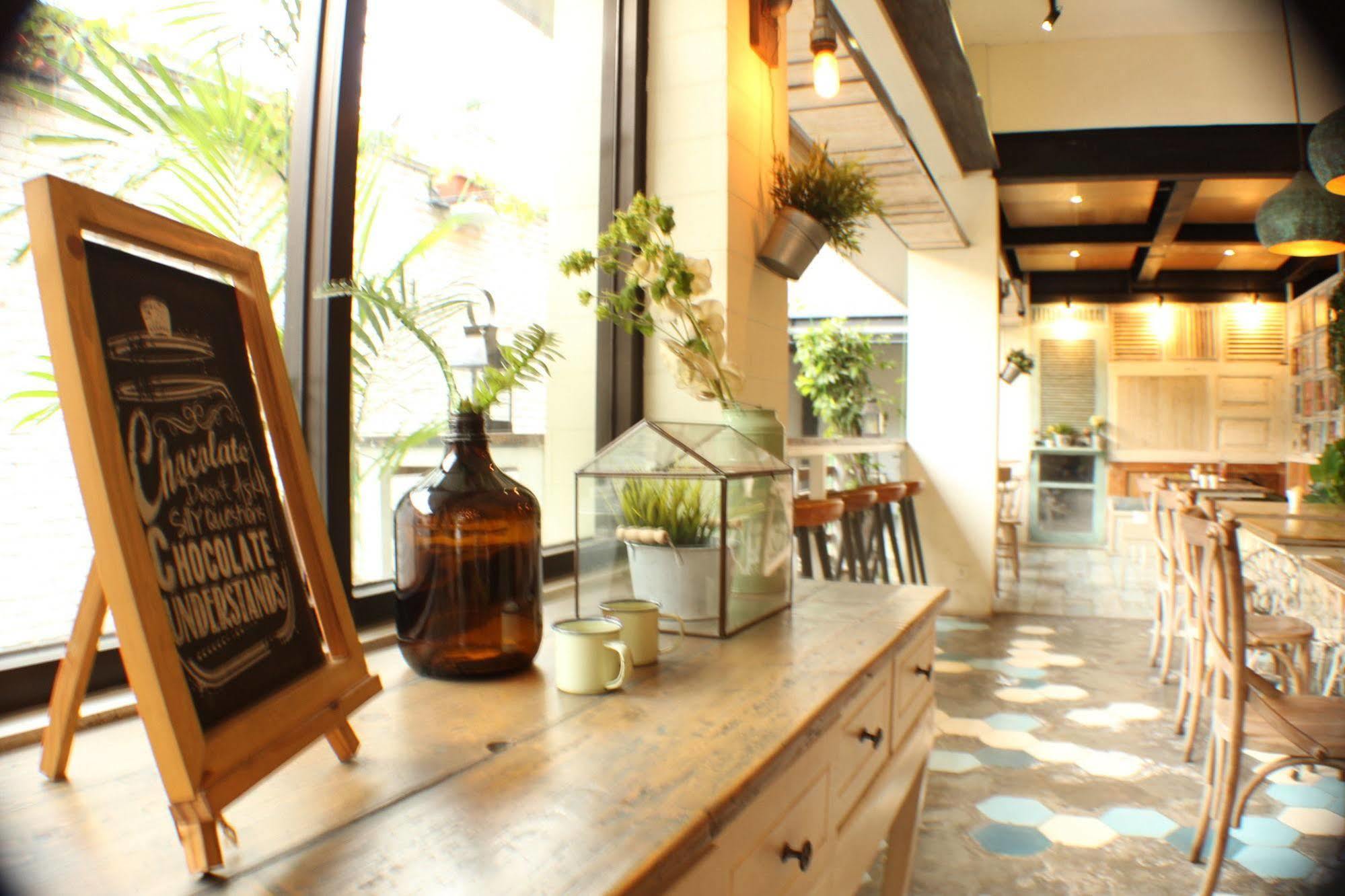 Summerbird - Bed And Brasserie Bandung Ngoại thất bức ảnh